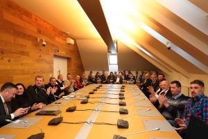 PODPIS POGODBE  FOTO LJUBO VUKELIČ 43s